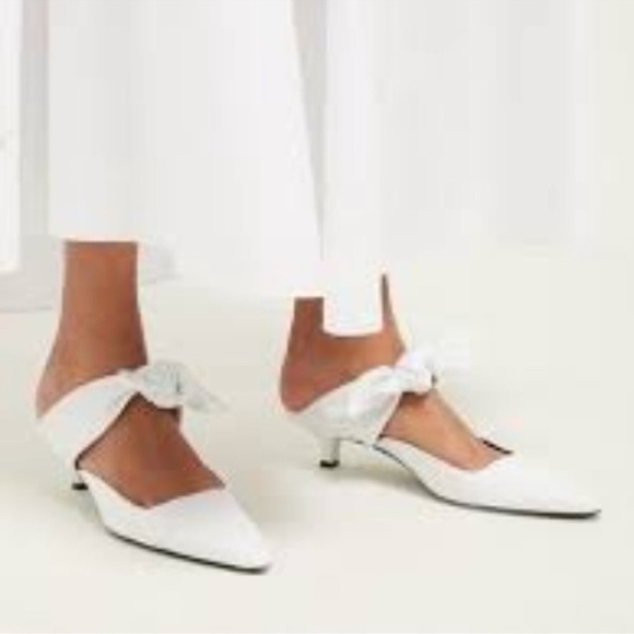 The Row Shoes - The Row White Leather Coco Bow Kitten Heel Mules sz 40